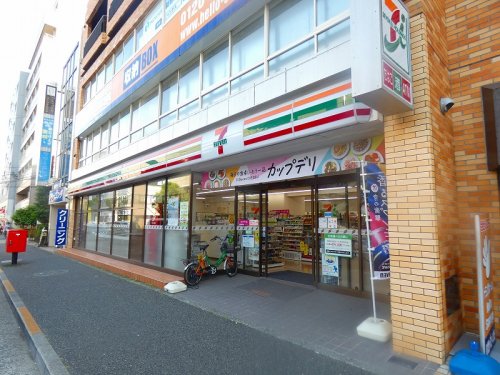 コンビニ　セブンイレブン（コンビニ）まで180m