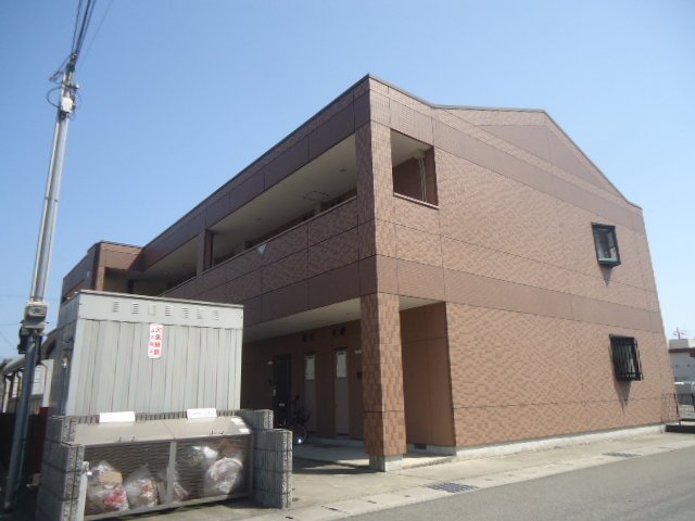 建物外観　外観写真（昼）