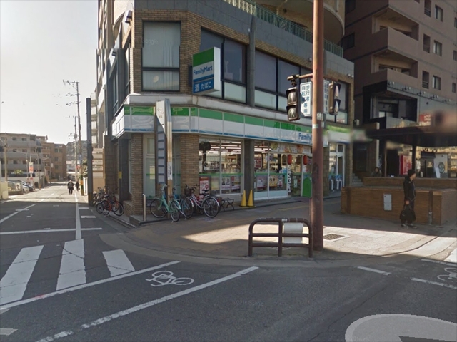 コンビニ　ファミリーマート 室見駅前店（コンビニ）まで335m