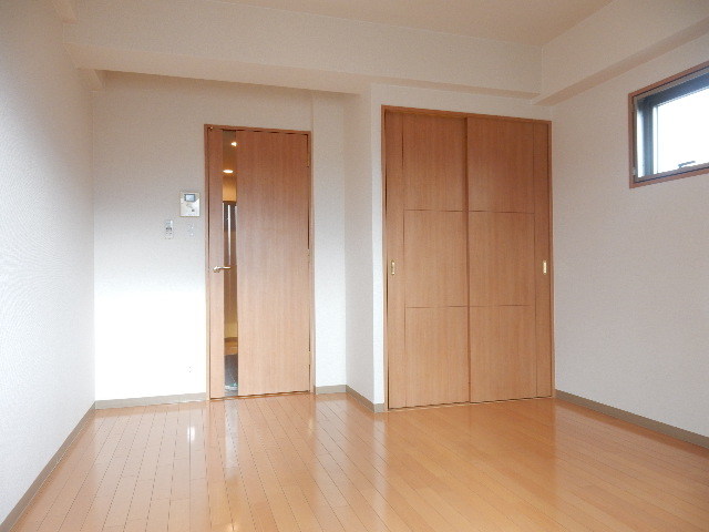 居室・リビング　明るいお部屋です。