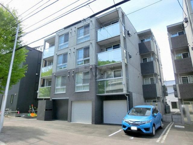 建物外観　設備充実の築浅デザイナーズマンションです♪