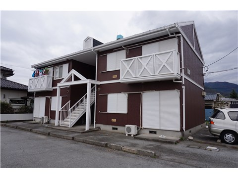 建物外観　JR中央本線石和温泉駅まで徒歩１６分