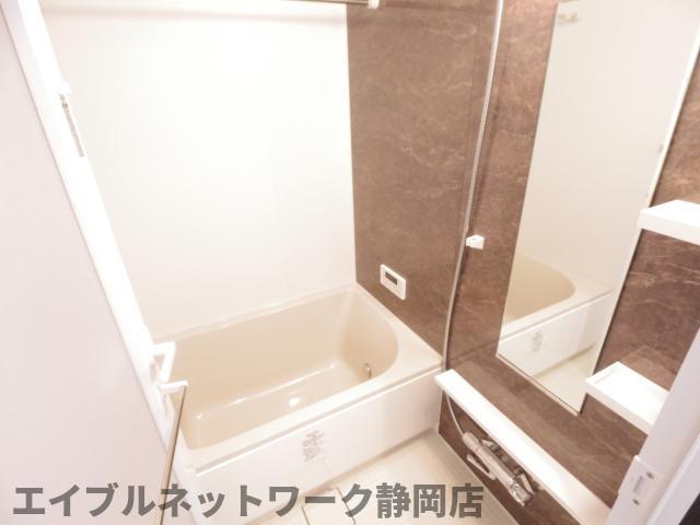 静岡鉄道静岡清水線 新静岡駅 徒歩11分 5階建 築7年の風呂写真