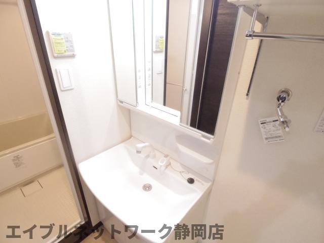 静岡鉄道静岡清水線 新静岡駅 徒歩11分 5階建 築7年の内装写真