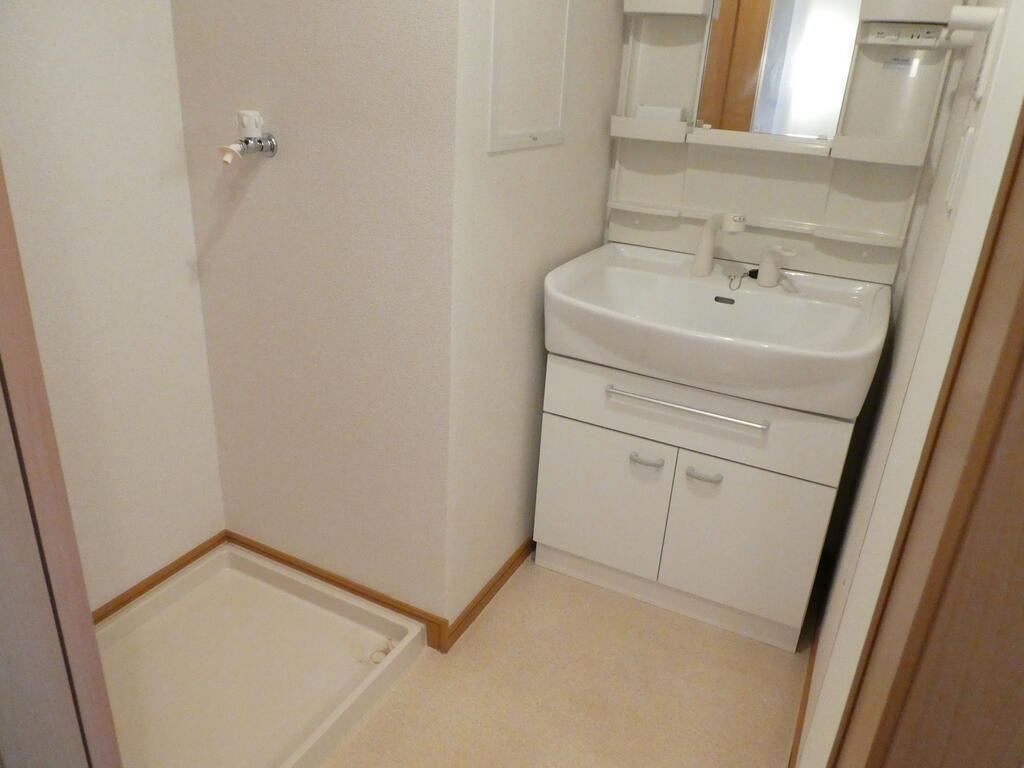洗面設備　※内観写真・動画・パノラマは同アパート左右反転間取りのお部屋