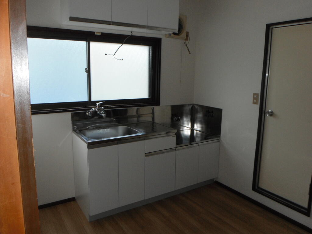 キッチン　流し台、コンロ台新品