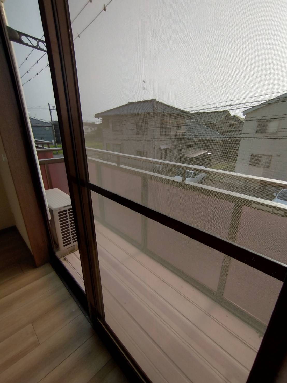 バルコニー　お洗濯物を干すのにもってこいです！