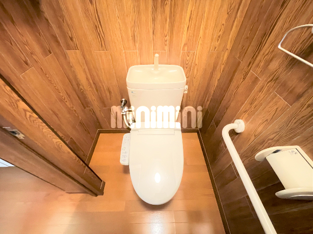 トイレ　温水洗浄便座