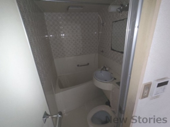 バス・シャワールーム　お湯でトイレ掃除も可能☆