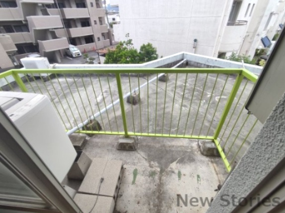 バルコニー　洗濯機は専用バルコニーへ！