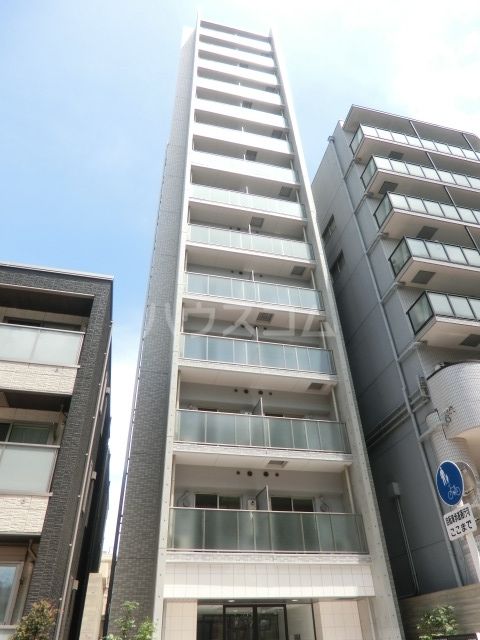 名古屋市昭和区鶴舞のマンションの建物外観