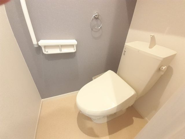 【ファミーユIのトイレ】