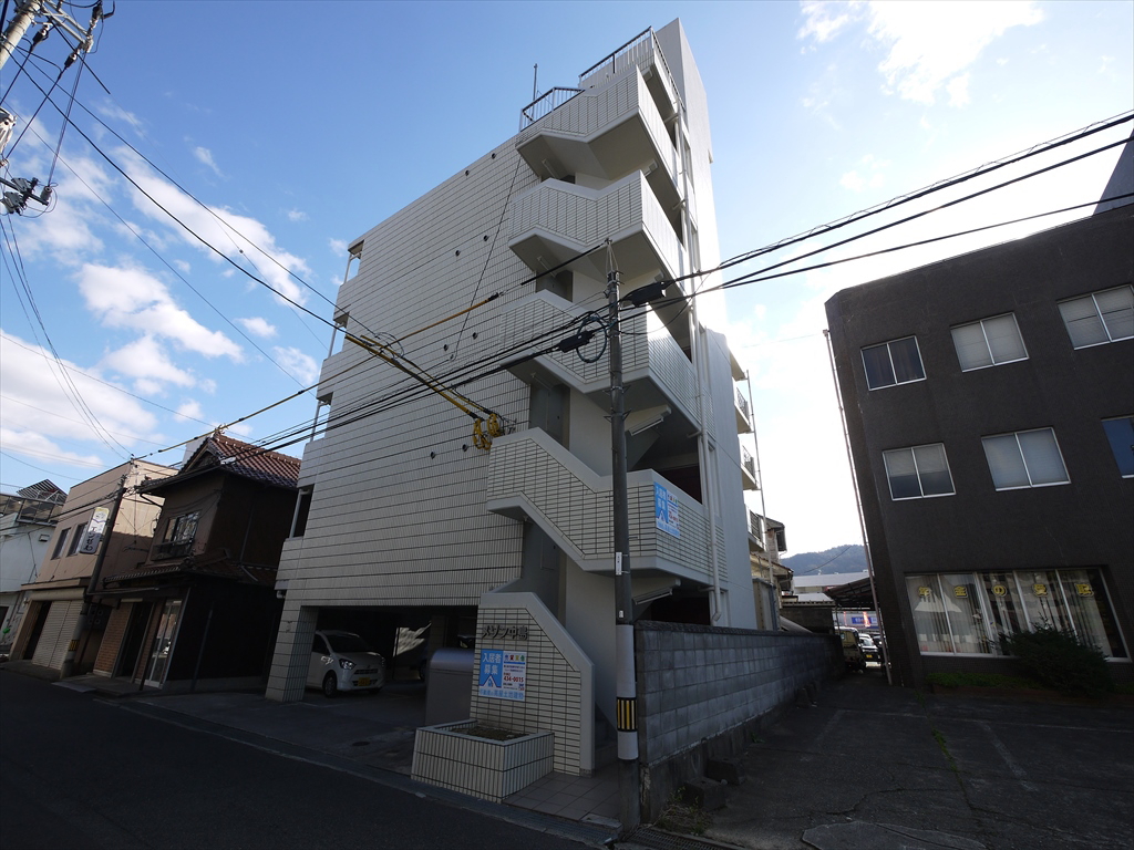 メゾン中島　★★の建物外観