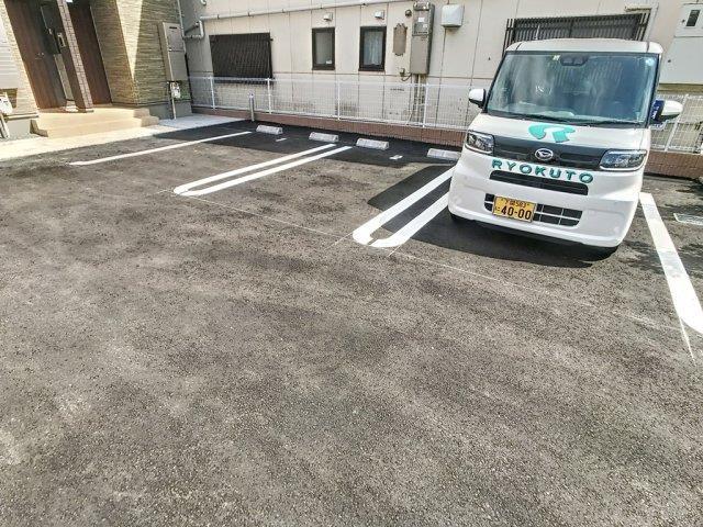 【下関市長府金屋町のアパートの駐車場】