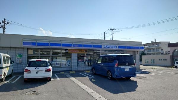 【ビレッジハウス五所川原１号棟のコンビニ】