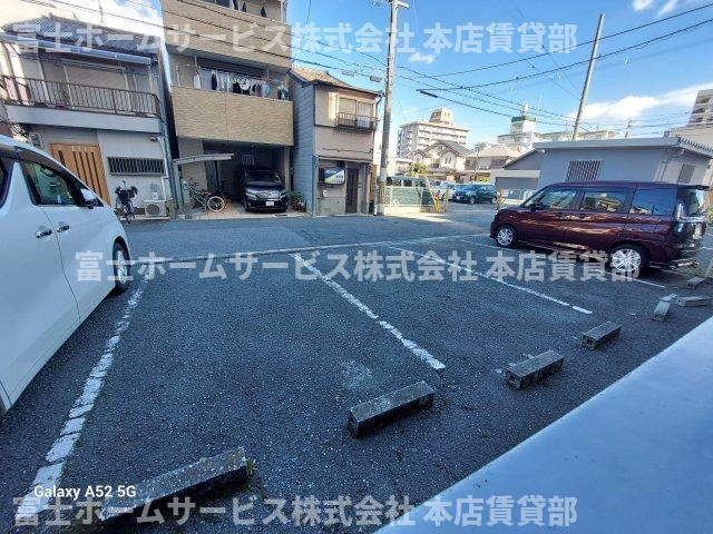 【メゾンド針中野の駐車場】