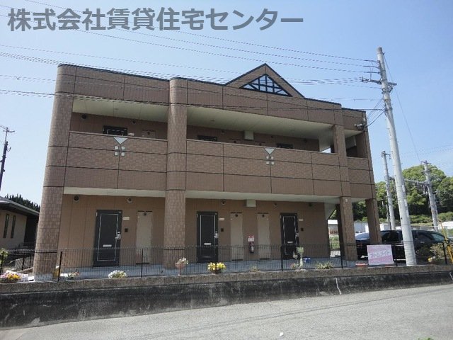 【ジュニパー弘西の建物外観】