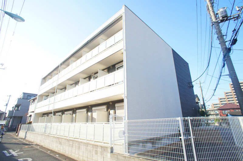 さいたま市南区曲本のマンションの建物外観