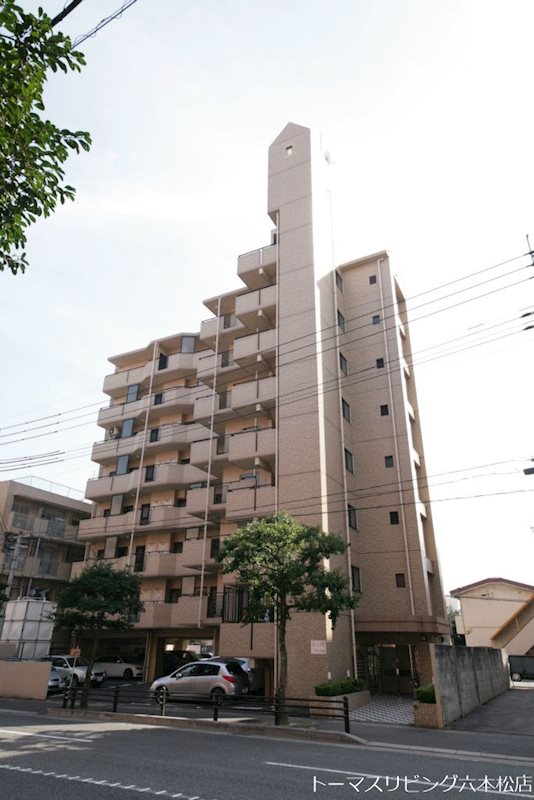 福岡市中央区鳥飼のマンションの建物外観