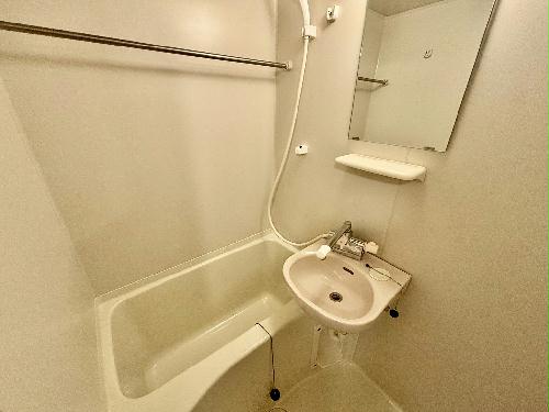 バス・シャワールーム　設備・仕様は号室により異なる為、現状を優先いたします。