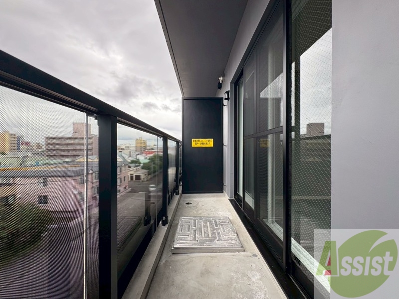 バルコニー　バルコニーです。洗濯物を干したり一息ついたりできますね！