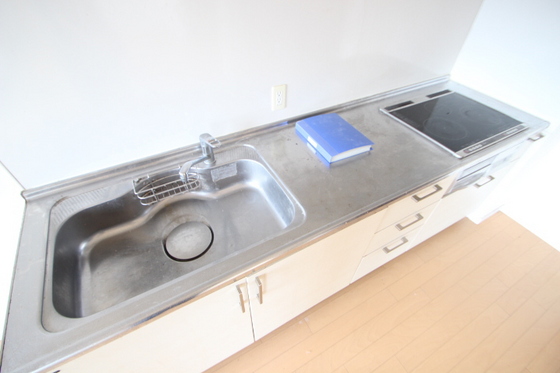 キッチン　※別部屋の写真です