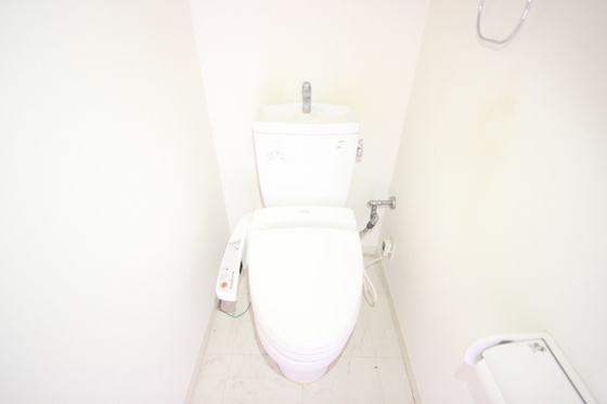 トイレ　※別部屋の写真です