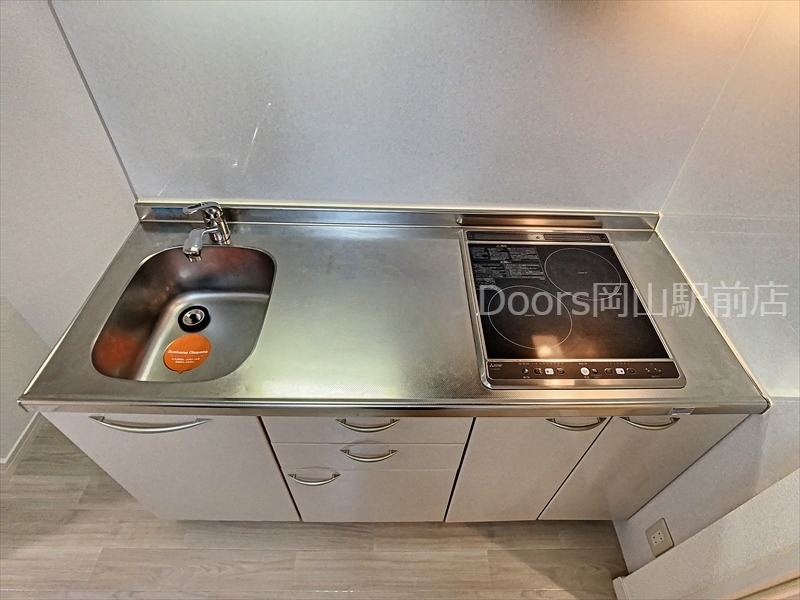 キッチン　別室の写真になります。