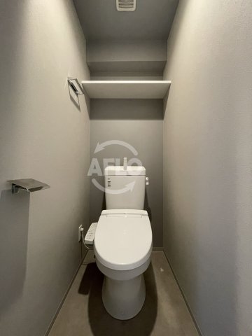 トイレ　WORVE大阪本町　トイレ