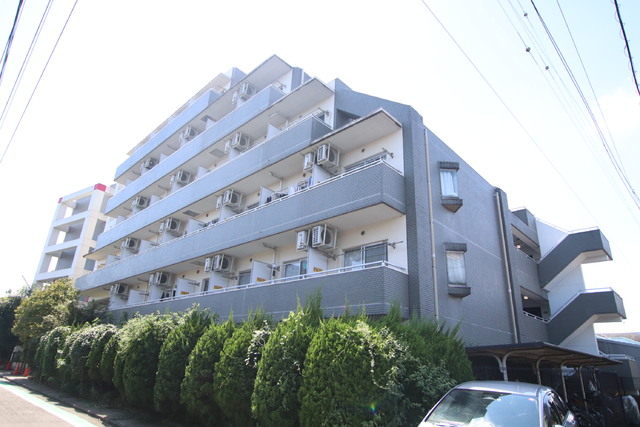 建物外観　オートロック・防犯カメラ完備の単身マンション♪