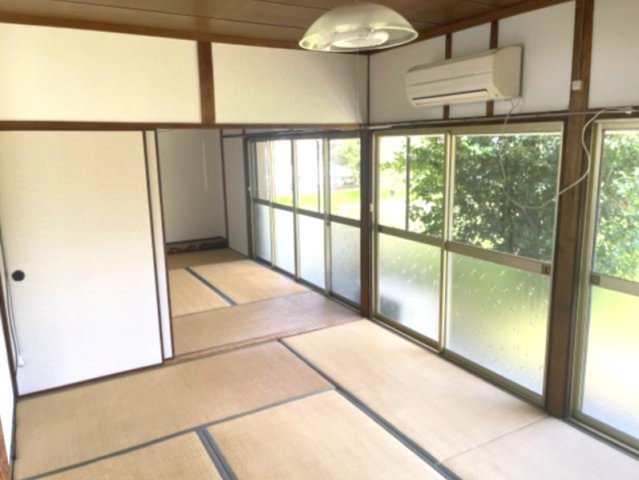 宮里貸家の居間写真