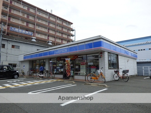 コンビニ　ローソン（コンビニ）まで741m