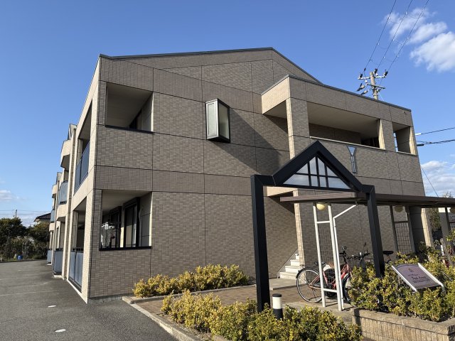 建物外観　外観写真（昼）