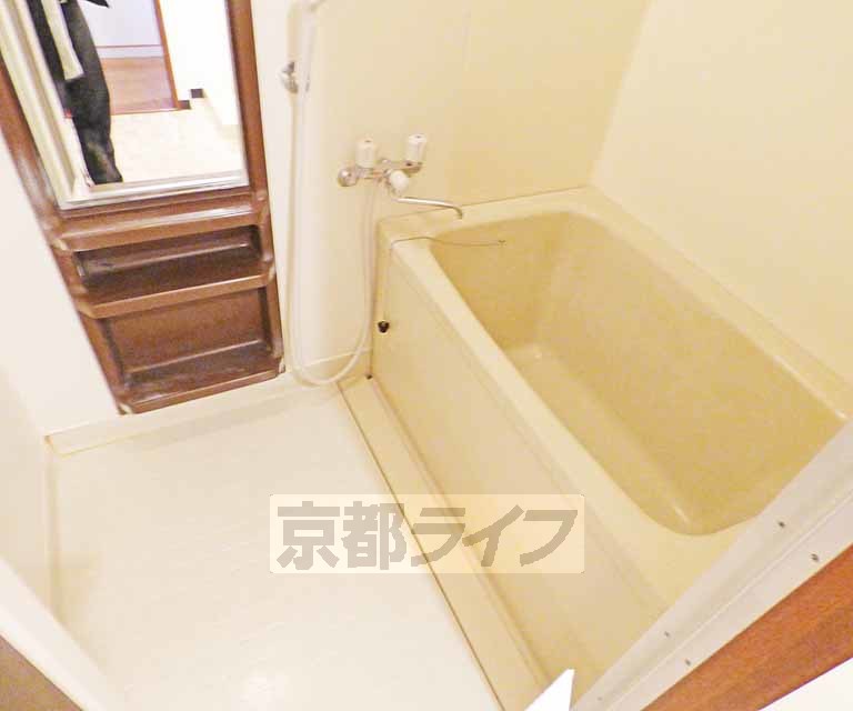 バス・シャワールーム　綺麗なお風呂です。