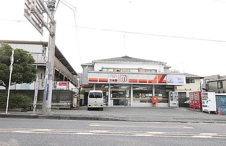 コンビニ　三津屋（コンビニ）まで438m