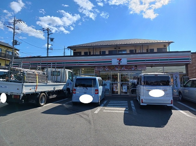 コンビニ　セブンイレブン（コンビニ）まで500m
