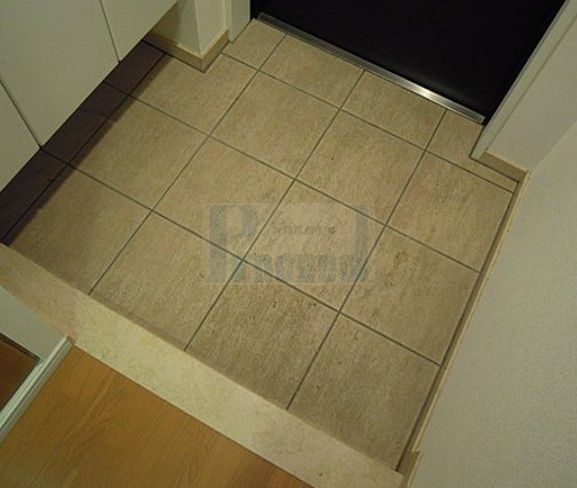 玄関　※別部屋参考写真※現況優先です