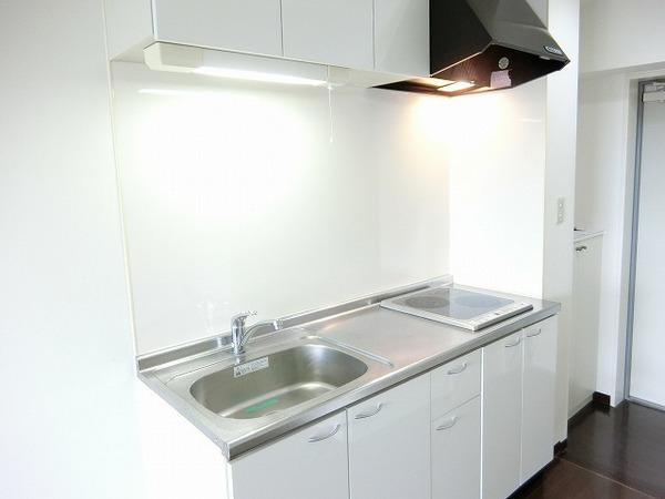 キッチン　お料理好きの方に嬉しいシステムキッチン！