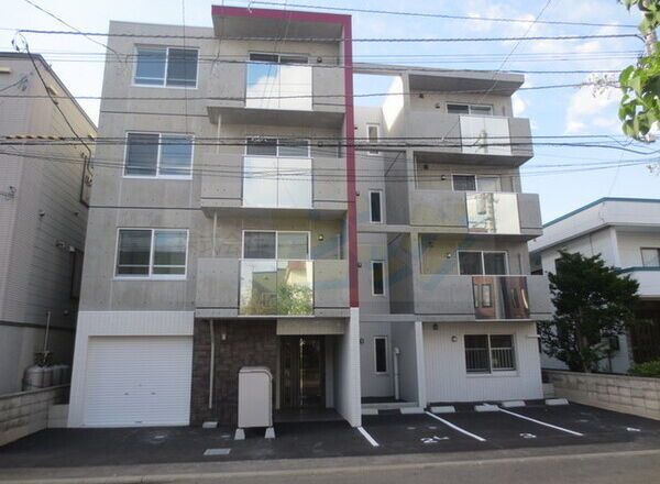 建物外観　エアコン完備の人気のデザイナーズマンションです♪