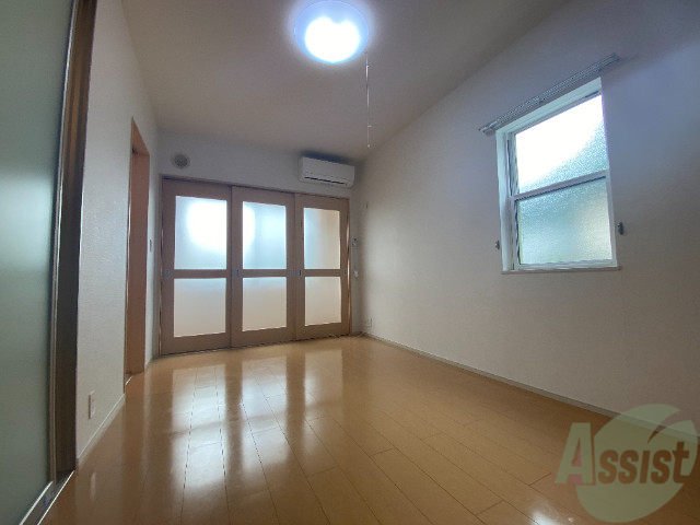 居室・リビング　リビングはこんな感じです。広くて明るいお部屋になりますね。