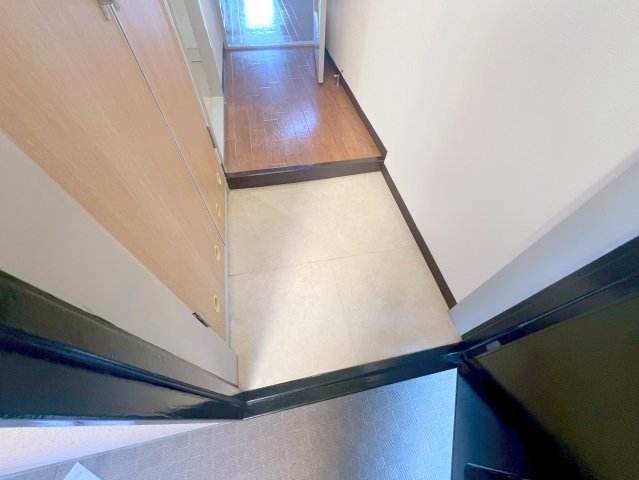 玄関　落ち着いたおしゃれな玄関です。