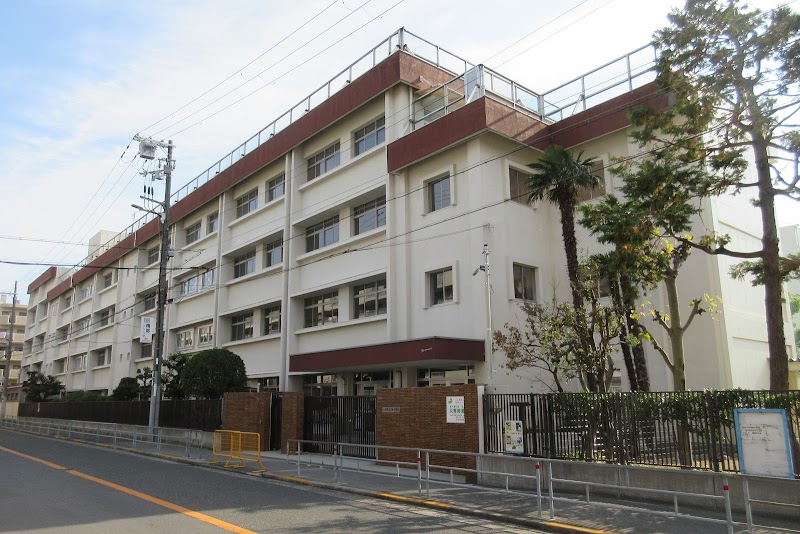 小学校　大阪市立清水小学校（小学校）まで593m
