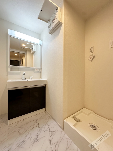 洗面設備　シャンプードレッサー付き・朝シャンもこちらで♪♪