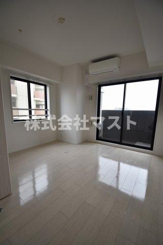 その他部屋・スペース　※建物内参考写真、中部屋は窓なしです。