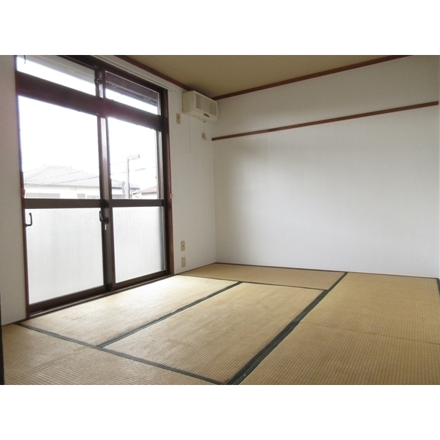 居室・リビング　和室６帖日当り良好