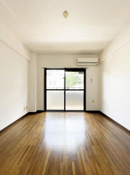 居室・リビング　南向きで日当たり良好です