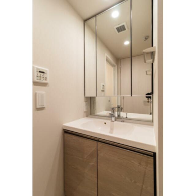 洗面設備　※写真は同タイプ住戸です。
