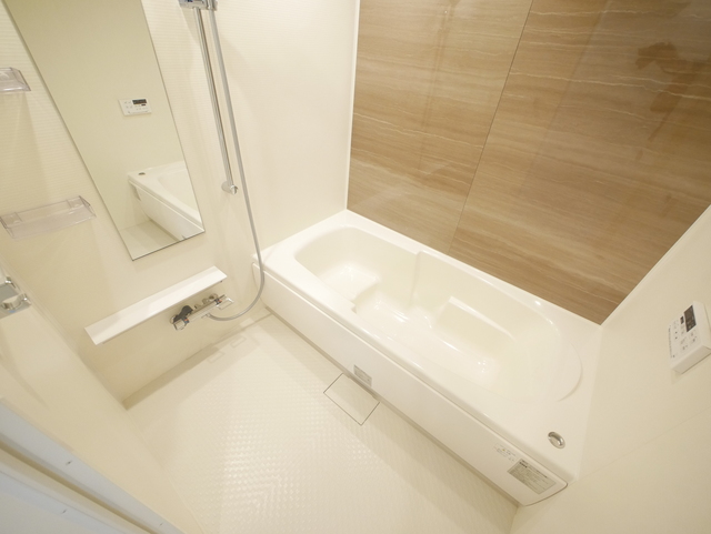 バス・シャワールーム　★追焚付のバスで経済的にも嬉しいですね★
