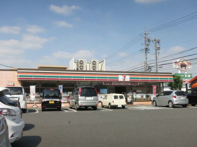 コンビニ　セブンイレブン（コンビニ）まで340m