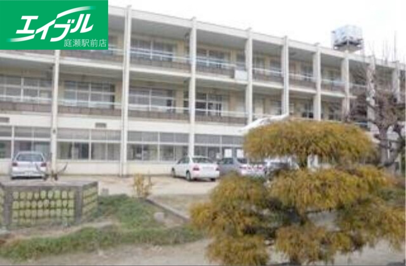 小学校　倉敷市立大高小学校（小学校）まで685m